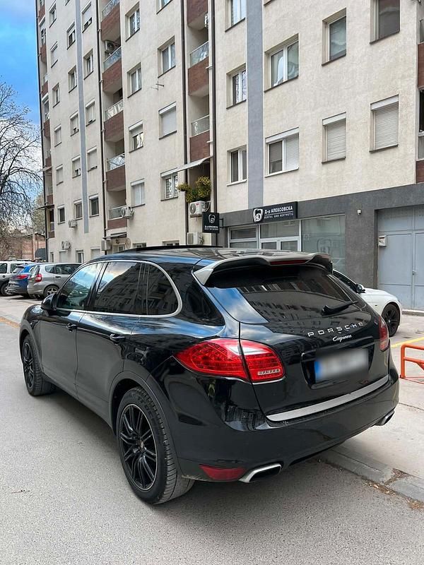 Second-hand Porsche Cayenne 245 CP (180 kW) 2014 Negru SUV