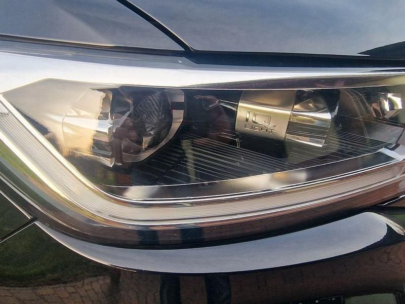 Gebraucht VW T-Roc R-line 150 PS (110 kW) 2024 Schwarz SUV