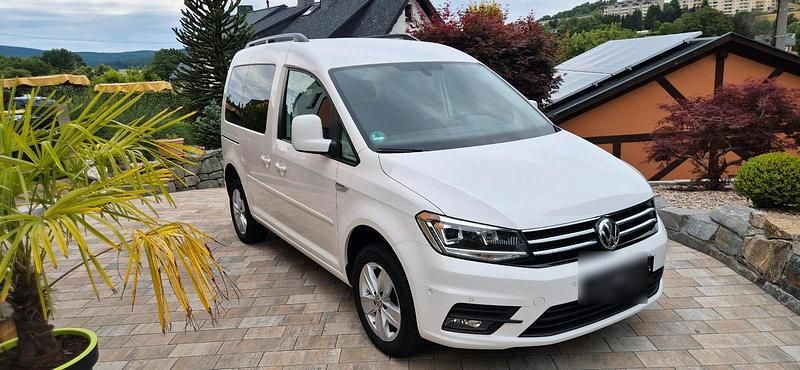 Weiß Gebraucht 2020 VW Caddy Comfortline Van / Kleinbus | 25.700 € (Fairer Preis) - Bild 1/4