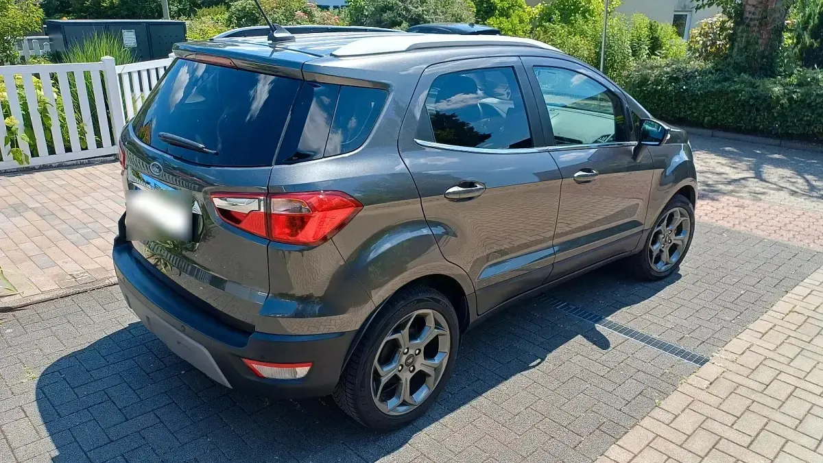 Gebraucht Ford Ecosport Titanium 125 PS (91 kW) 2020 Grau SUV