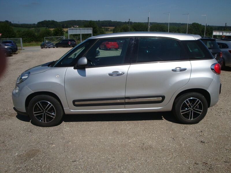 Gebraucht Fiat 500L Lounge 105 PS (77 kW) 2013 Silber Van / Kleinbus