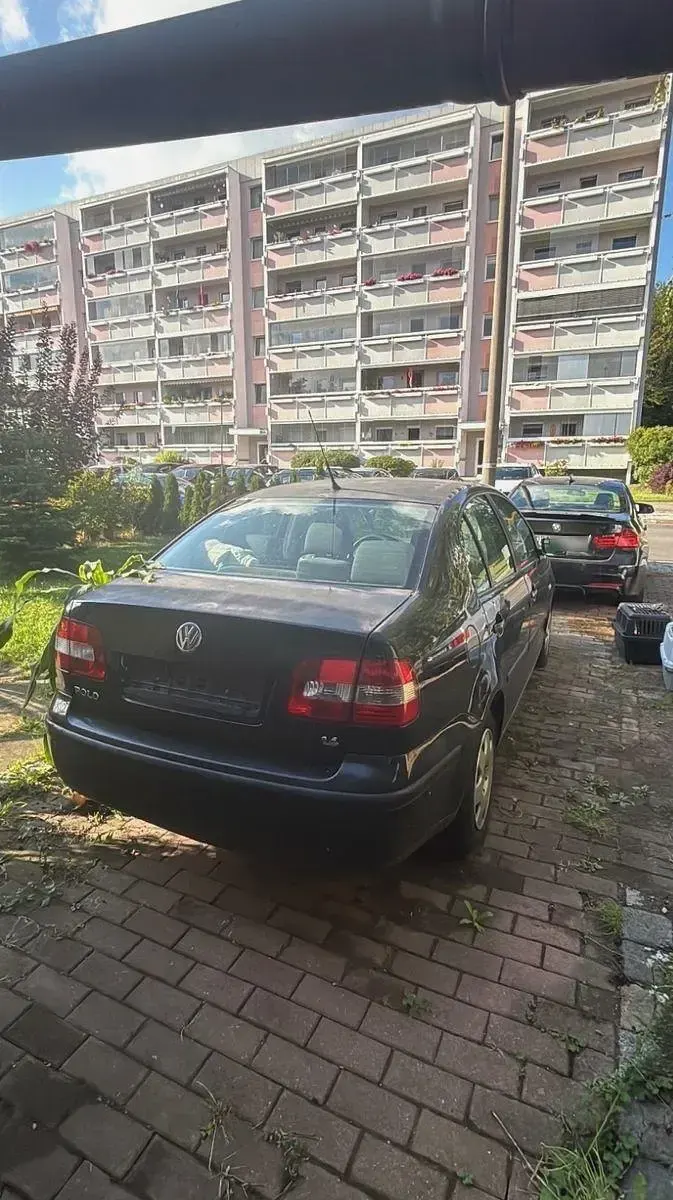 Gebraucht VW Polo Basis 75 PS (55 kW) 2004 Schwarz Limousine