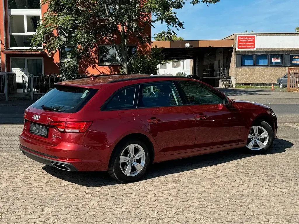 Gebraucht Audi A4 150 PS (110 kW) 2019 Rot Kombi