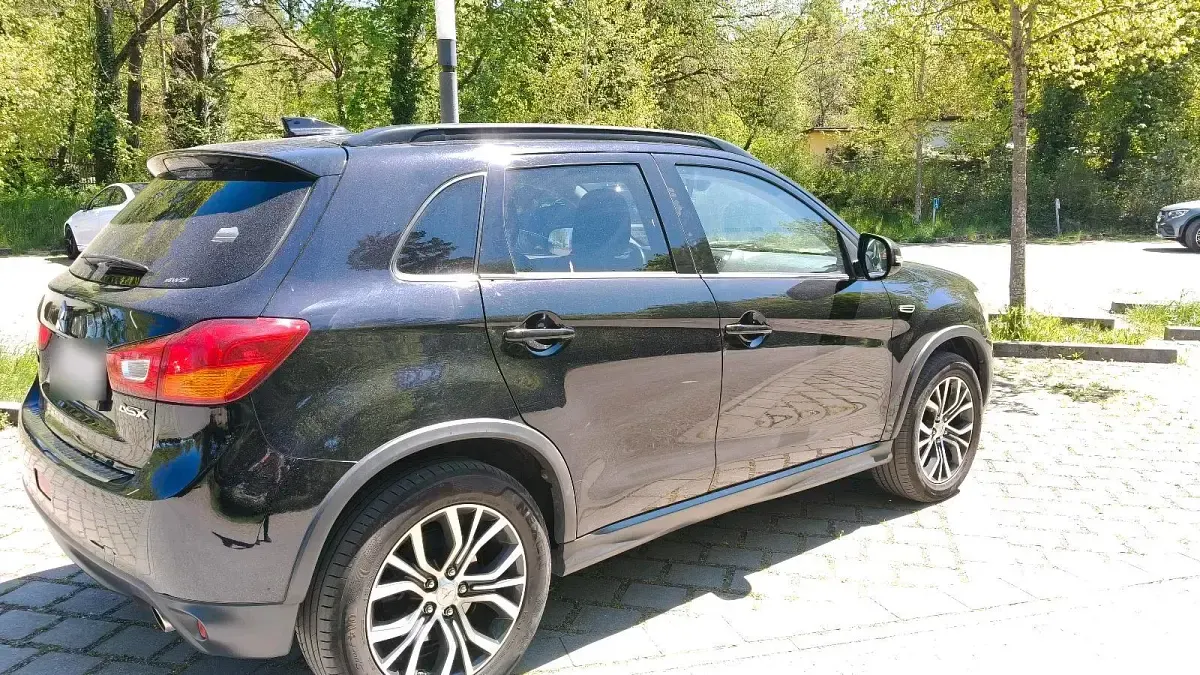Gebraucht Mitsubishi ASX 150 PS (110 kW) 2017 Schwarz SUV