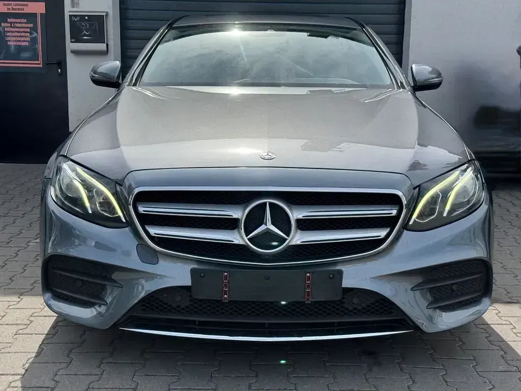 Gebraucht Mercedes E350 258 PS (189 kW) 2017 Grau Limousine