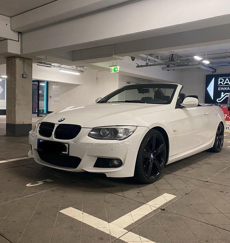 Weiß Gebraucht 2010 BMW 330 Cabriolet Shadowline Cabrio | 13.990 € (Guter Preis) - Bild 1/4