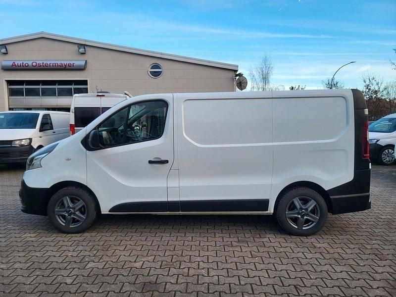 Weiß Gebraucht 2018 Renault Trafic Komfort Van | 9.400 € (Guter Preis) - Bild 1/4