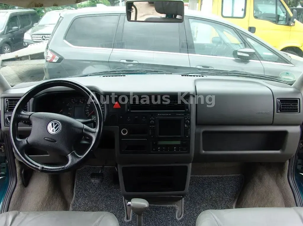 Gebraucht VW T4 204 PS (150 kW) 2002 Grün Van