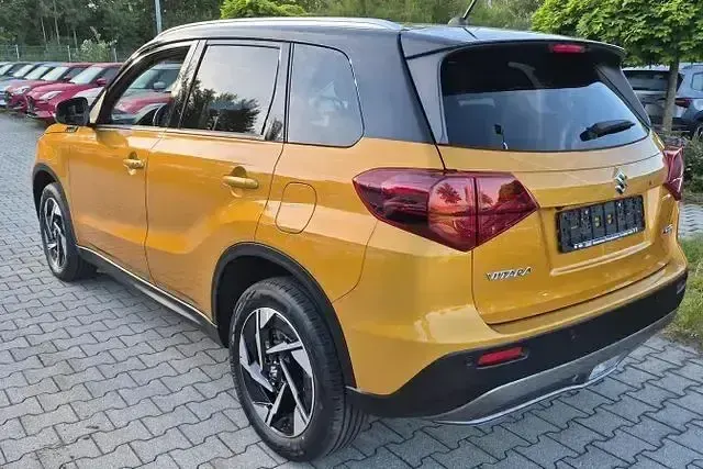 Gebraucht Suzuki Vitara Comfort+ 129 PS (94 kW) 2025 Orange SUV