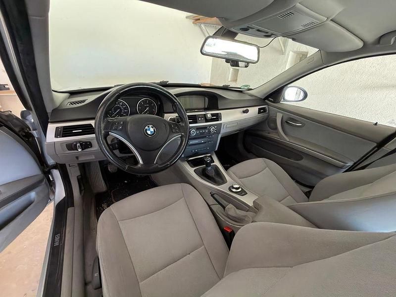 Gebraucht BMW 318 143 PS (105 kW) 2007 Silber Kombi