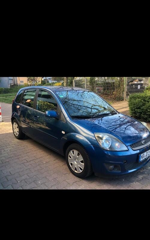 Blau Gebraucht 2008 Ford Fiesta Kleinwagen | 2.500 € (Etwas zu teuer) - Bild 1/4