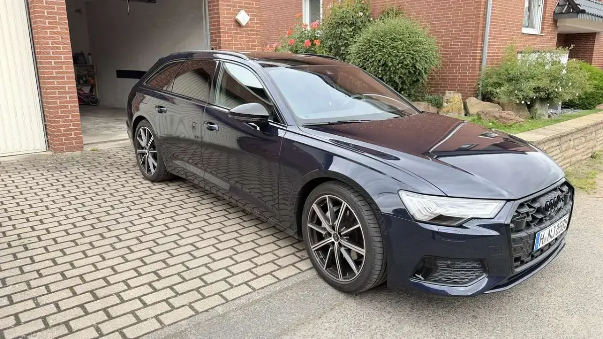 Gebraucht Audi A6 Advanced 265 PS (194 kW) 2023 Blau Kombi