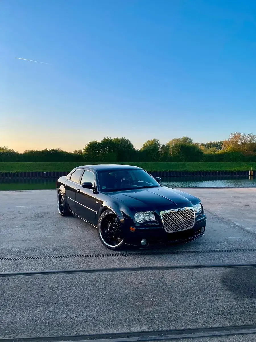 Usado Chrysler 300C 431 CV (317 kW) 2007 Negro Berlina
