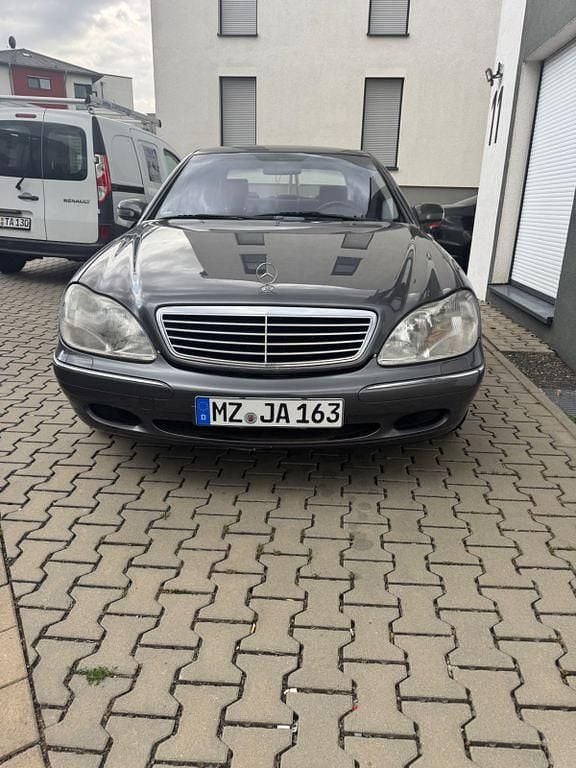 Grau Gebraucht 1999 Mercedes S430 Limousine | 5.500 € (Fairer Preis) - Bild 1/4