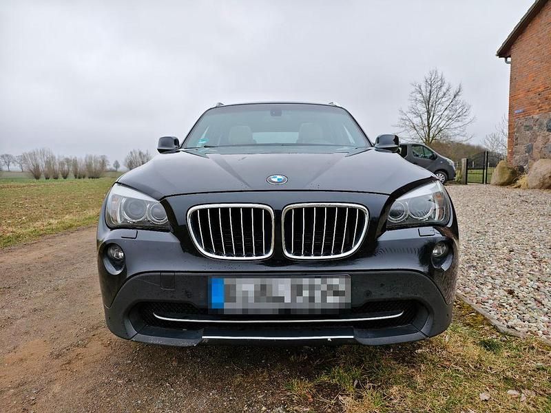 Gebraucht BMW X1 143 PS (105 kW) 2010 Schwarz SUV