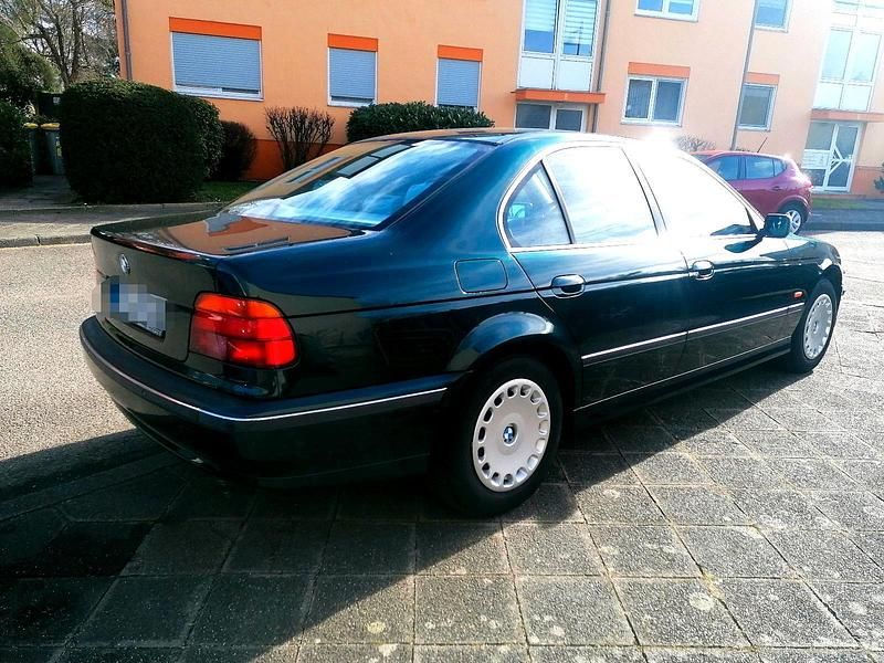 Gebraucht BMW 528 193 PS (141 kW) 1996 Grün Limousine