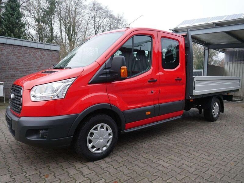 Używany Ford Transit 170 KM (125 kW) 2018 Czerwony Minivan