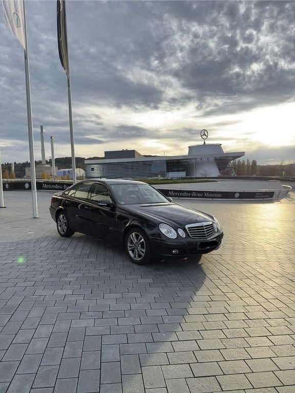 Schwarz Gebraucht 2008 Mercedes E350 Sport Limousine | 8.499 € (Superpreis) - Bild 1/4