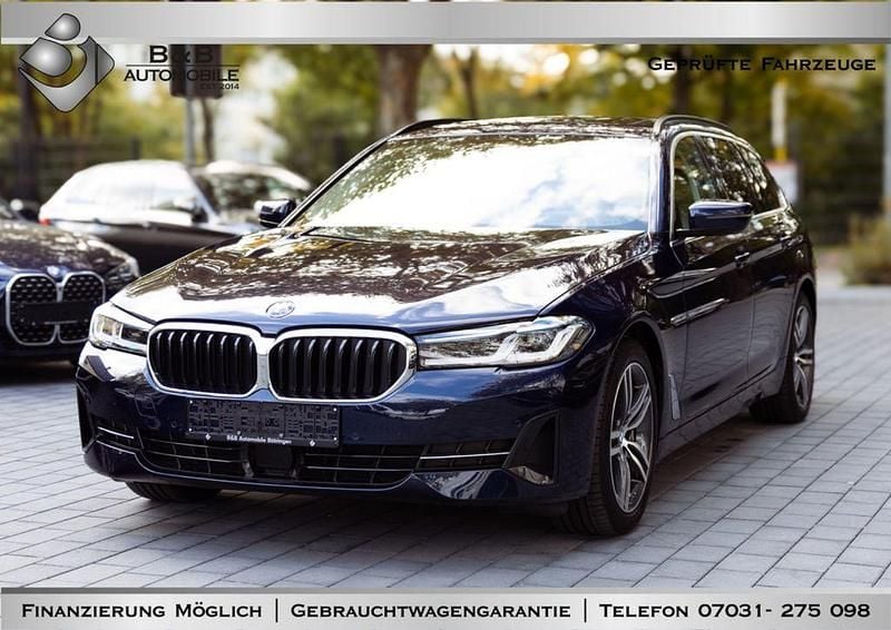 Blau Gebraucht 2023 BMW 530 Performance Kombi | 41.990 € (Fairer Preis) - Bild 1/4