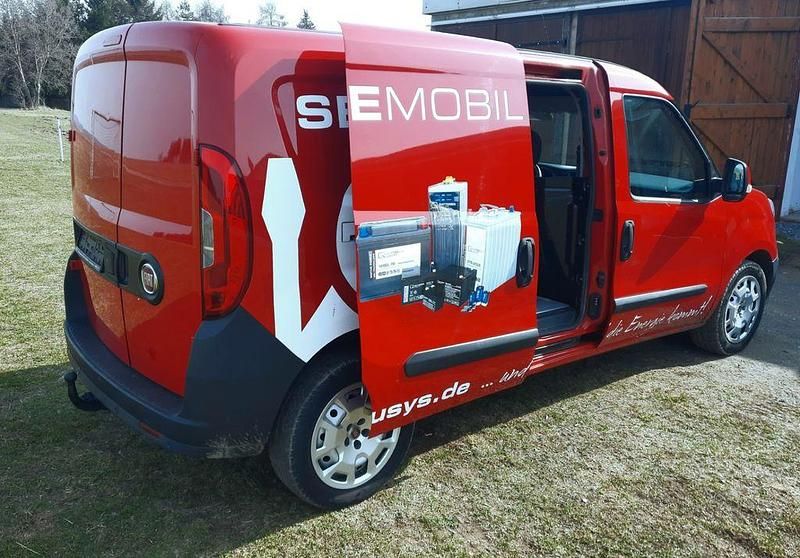 Gebraucht Fiat Doblò 90 PS (66 kW) 2015 Rot Van / Kleinbus