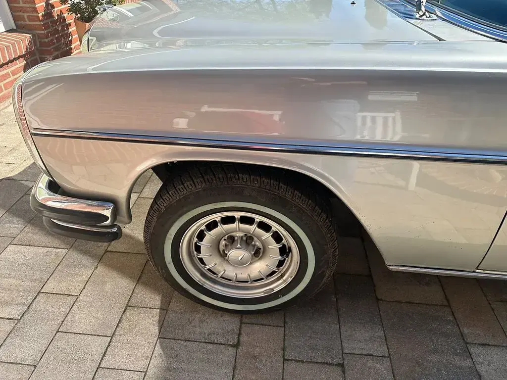 Gebraucht Mercedes 250 120 PS (88 kW) 1971 Silber Coupé