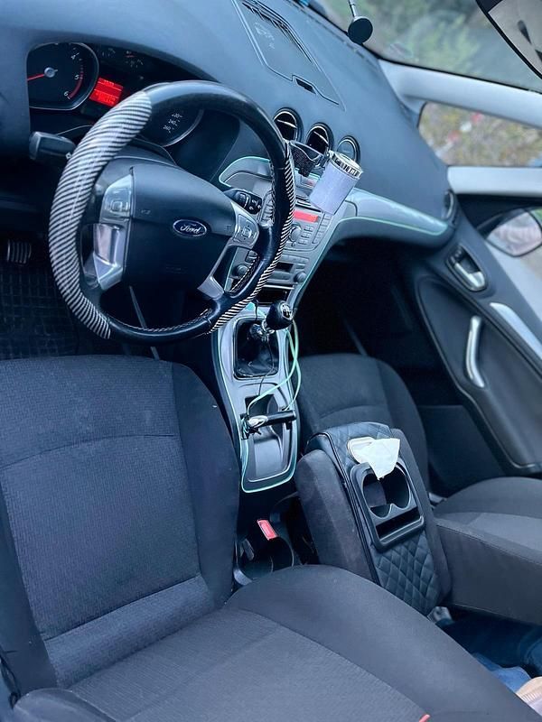 Gebraucht Ford Galaxy 140 PS (102 kW) 2008 Braun Van / Kleinbus