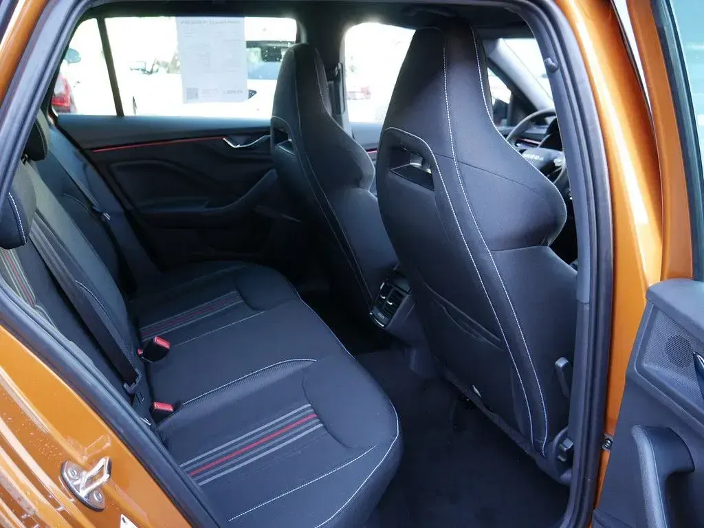 Gebraucht Skoda Kamiq Monte Carlo 150 PS (110 kW) 2025 Phoenix orange SUV