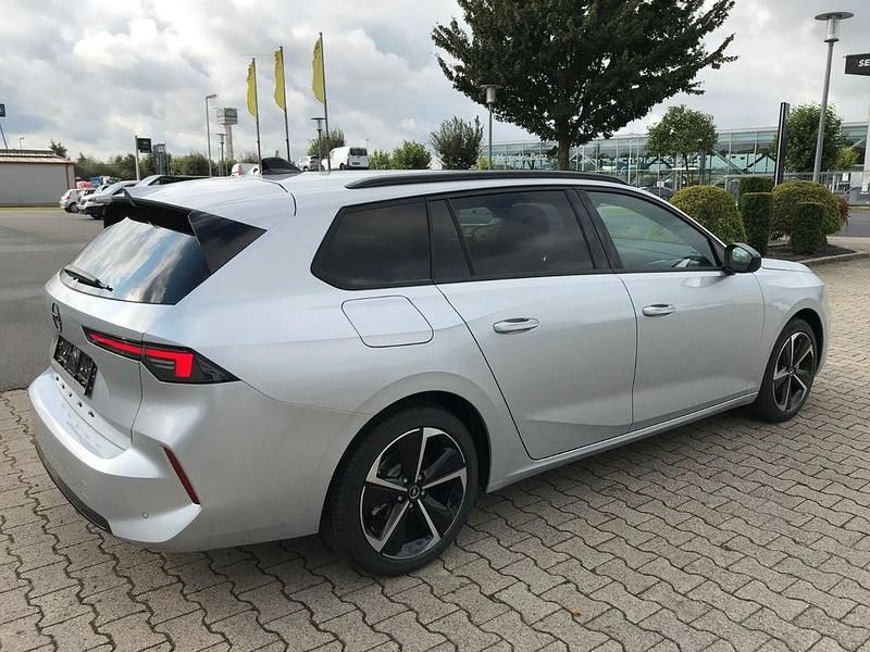 Gebraucht Opel Astra 131 PS (96 kW) 2024 Silber Kombi