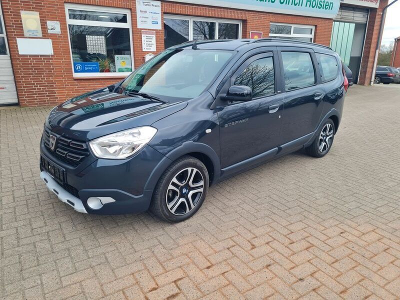 Grau Gebraucht 2020 Dacia Lodgy Celebration Van / Kleinbus | 13.990 € (Fairer Preis) - Bild 1/4