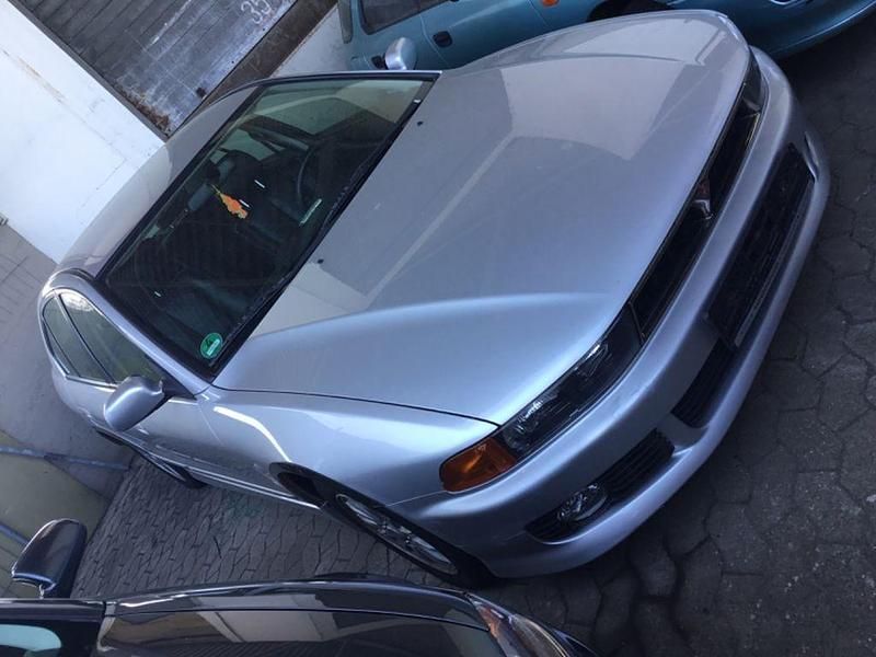 Silber Gebraucht 2003 Mitsubishi Galant Comfort Edition Limousine | 1.300 € (Fairer Preis) - Bild 1/4