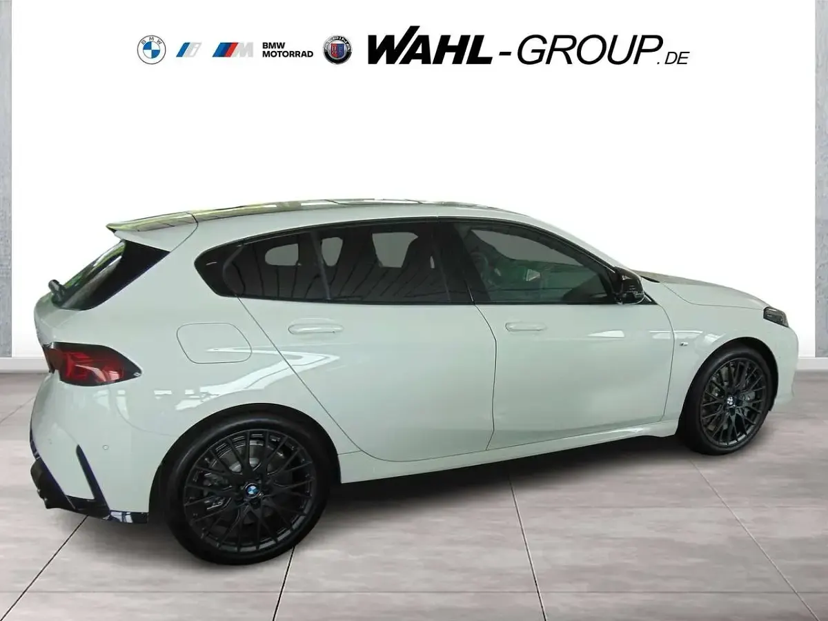 Gebraucht BMW M135 M Sport 300 PS (220 kW) 2025 Weiß Kleinwagen