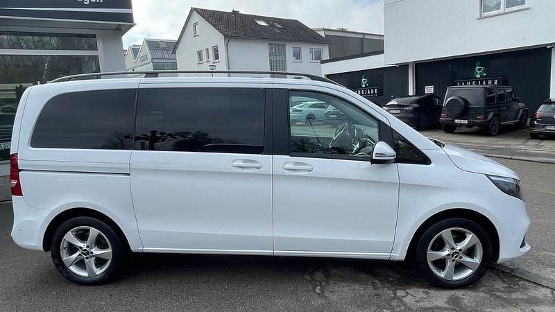 Gebraucht Mercedes V220 163 PS (119 kW) 2020 Weiß Van / Kleinbus