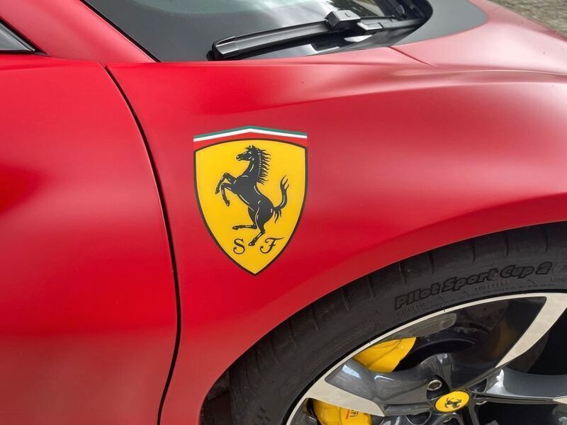 Gebraucht Ferrari SF90 780 PS (573 kW) 2022 Rot Cabrio