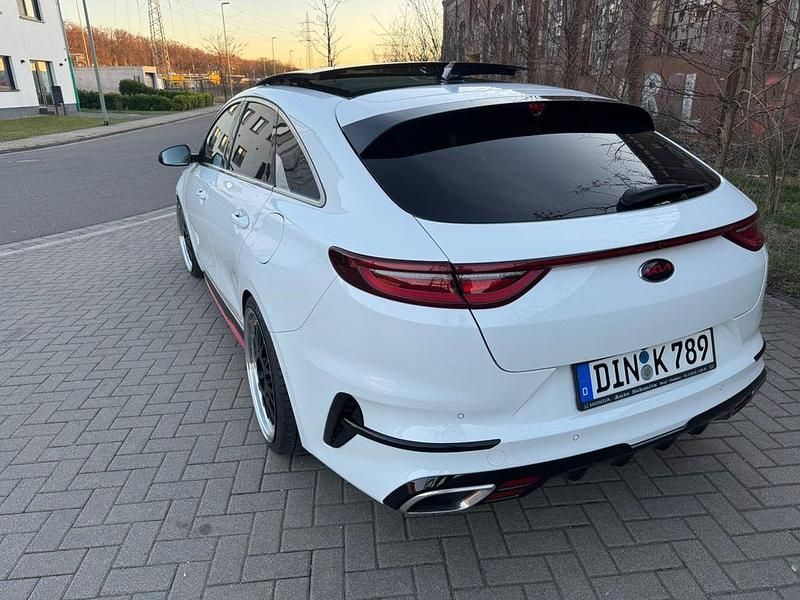 Gebraucht Kia ProCeed GT GT 204 PS (150 kW) 2019 Weiß Kleinwagen