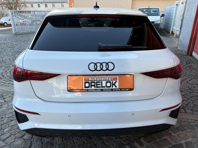 Gebraucht Audi A3 S-Line 150 PS (110 kW) 2022 Weiß Limousine