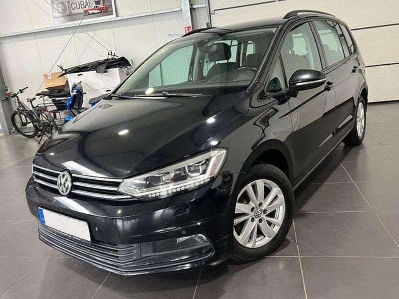 Deep black Gebraucht 2020 VW Touran Van / Kleinbus | 15.995 € (Fairer Preis) - Bild 1/4