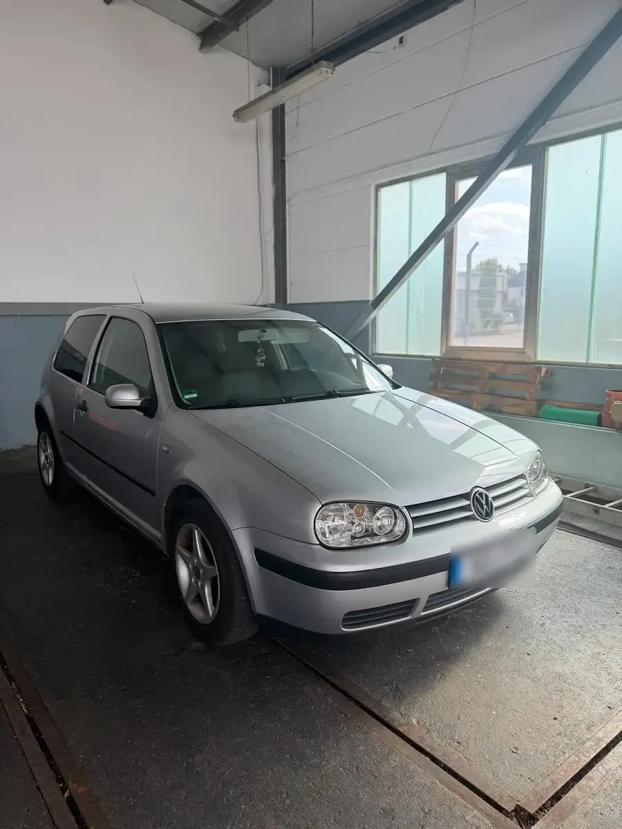 Gebraucht VW Golf IV 75 PS (55 kW) 2003 Silber Kleinwagen