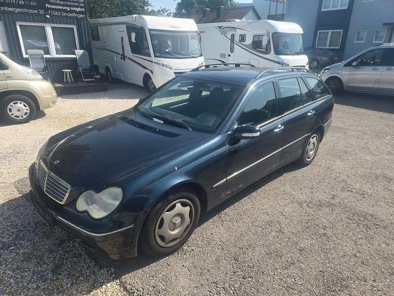 Schwarz Gebraucht 2001 Mercedes C200 Elegance Limousine | 1.999 € (Guter Preis) - Bild 1/4