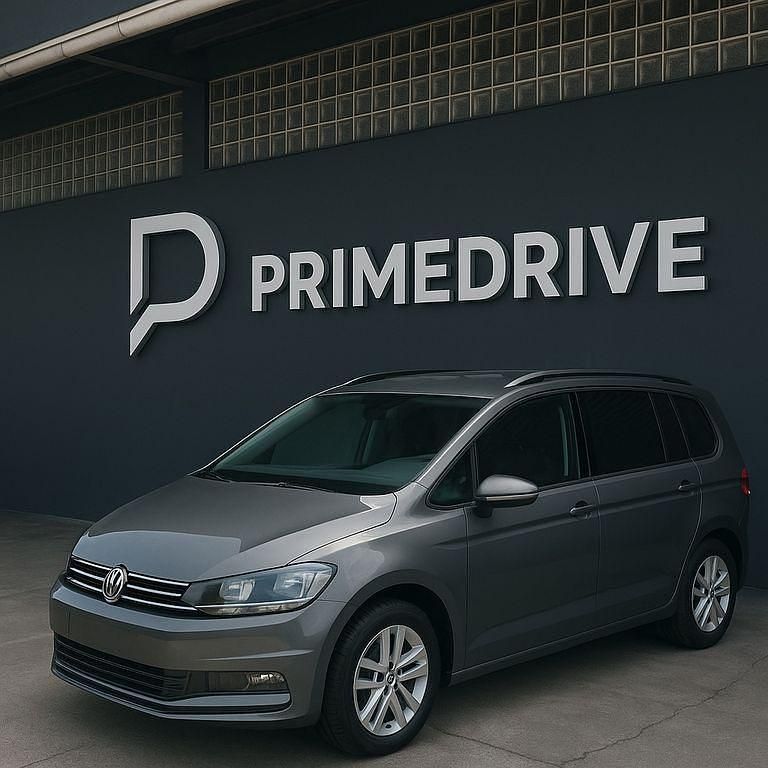 Grau Gebraucht 2019 VW Touran IQ Drive Van / Kleinbus | 19.990 € (Fairer Preis) - Bild 1/4