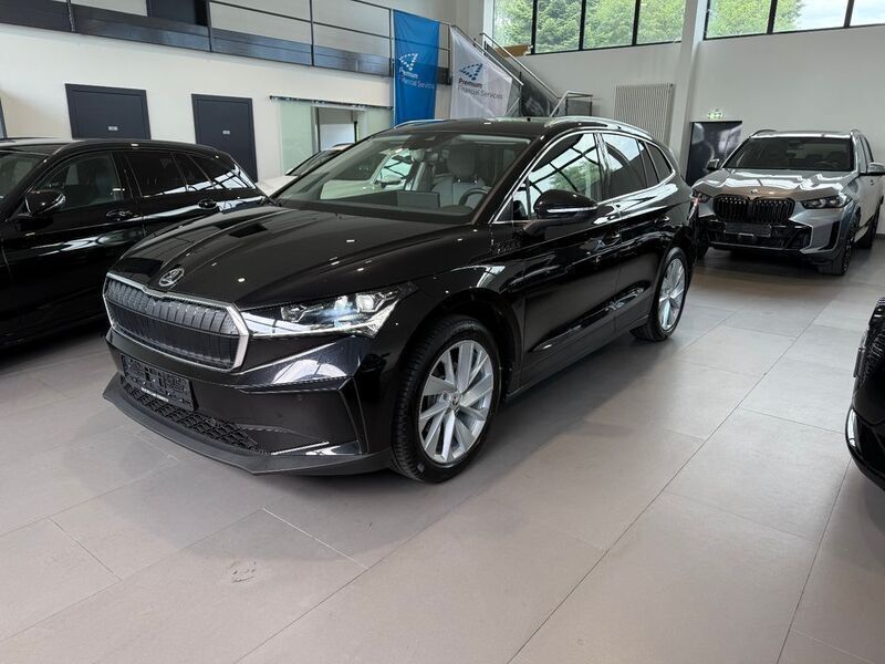 Cerna magic/black magic Gebraucht 2021 Skoda Enyaq iV Loft SUV | 26.999 € (Fairer Preis) - Bild 1/4