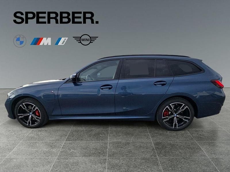 Gebraucht BMW 330e Performance 292 PS (214 kW) 2025 Blau Limousine