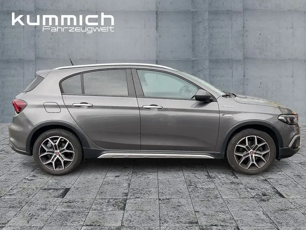 Gebraucht Fiat Tipo Cross 131 PS (96 kW) 2022 Grau Limousine