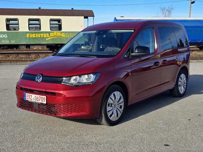 Rot Gebraucht 2021 VW Caddy Van / Kleinbus | 23.500 € (Etwas zu teuer) - Bild 1/4
