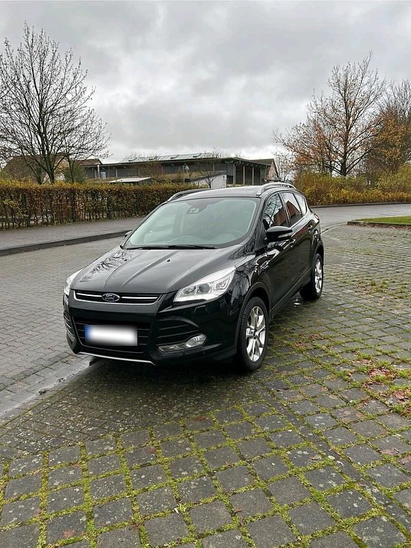 Gebraucht Ford Kuga 179 PS (131 kW) 2014 Schwarz SUV