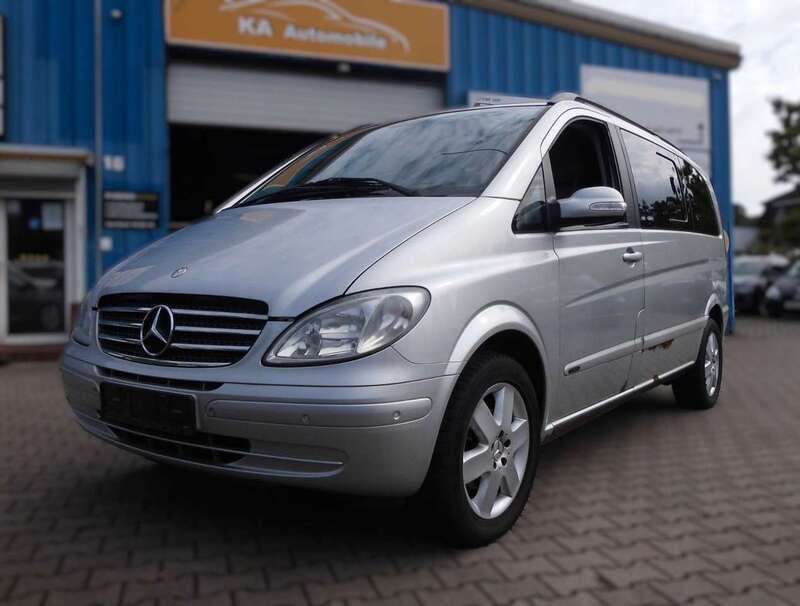 Silber Gebraucht 2004 Mercedes Viano Van / Kleinbus | 8.450 € (Superpreis) - Bild 1/4