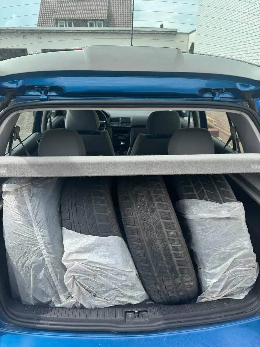 Gebraucht VW Golf IV 75 PS (55 kW) 1999 Blau Kleinwagen