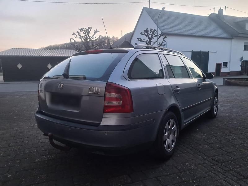 Gebraucht Skoda Octavia 105 PS (77 kW) 2006 Blau Kombi