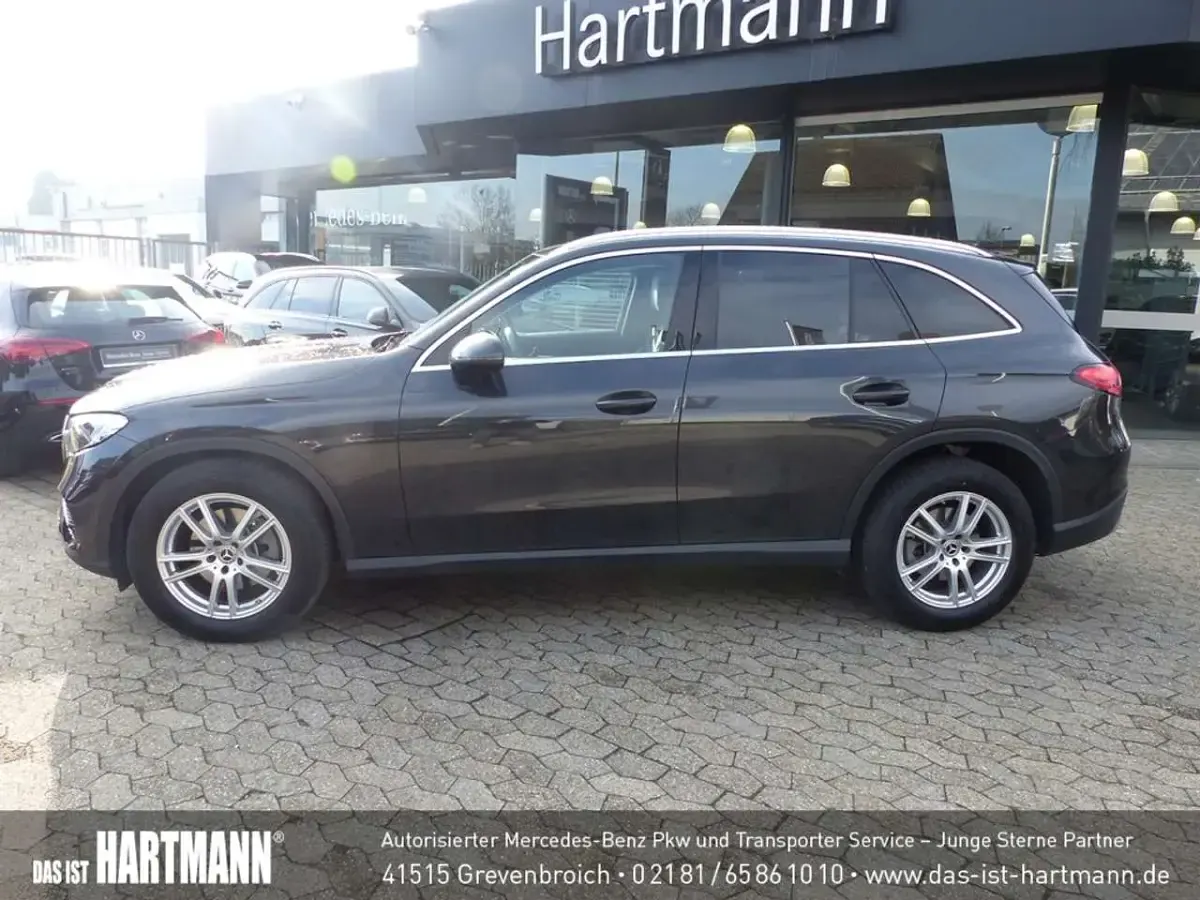 Gebraucht Mercedes GLC220 Avantgarde 197 PS (144 kW) 2024 Metalliclack graphitgrau SUV