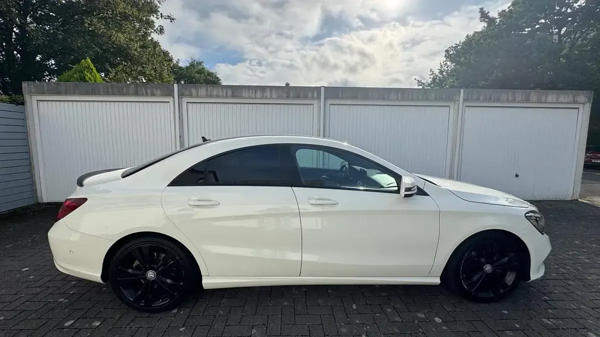 Gebraucht Mercedes CLA180 112 PS (82 kW) 2017 Weiß Coupé
