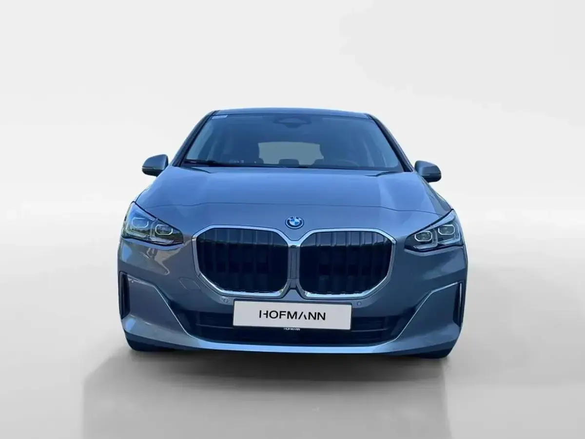 Gebraucht BMW 225 245 PS (180 kW) 2023 Skyscraper grau metallic Kombi